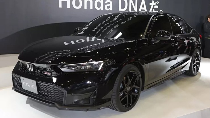 Honda Civic Rs có trang bị bodykit mới - 1