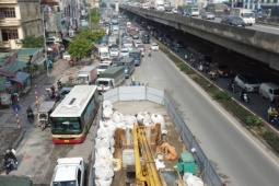 Tin tức trong ngày - Giáp Tết, Hà Nội ùn tắc nghiêm trọng