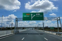 Tin tức trong ngày - Đề xuất thiết kế đặc biệt cho cao tốc trên 120km/h