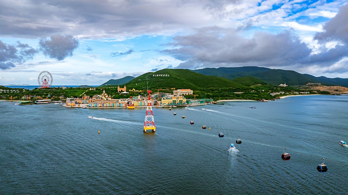 Hành trình đón Tết rực rỡ tại "bến cảng siêu trải nghiệm" Vinpearl Harbour Nha Trang - 1