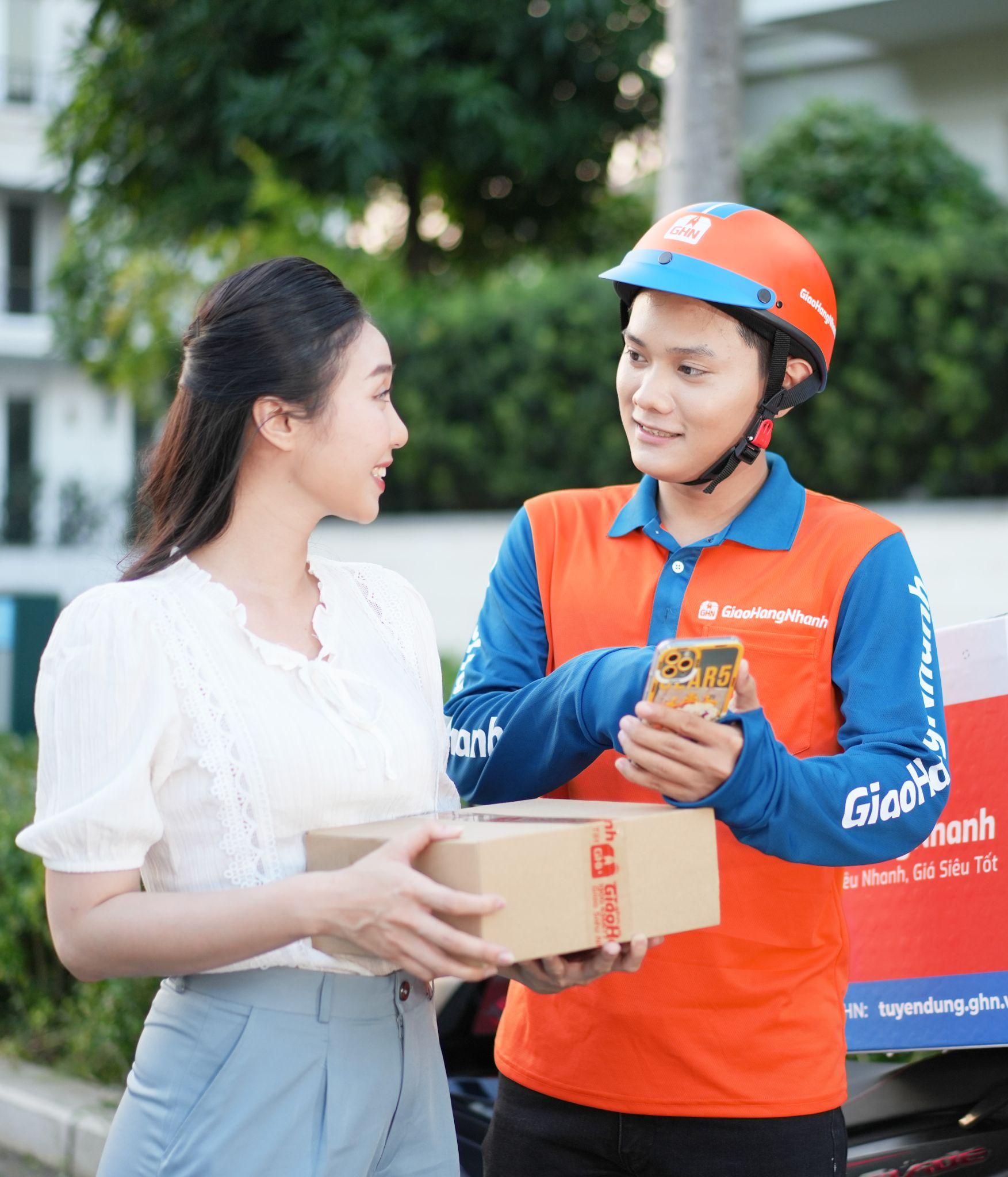 Giao Hàng Nhanh luôn chủ trương tìm giải pháp để hỗ trợ và đồng hành cùng shop bán hàng online trong thời điểm khó khăn