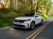 Tin tức ô tô - Giá xe KIA Sorento niêm yết và lăn bánh tháng 1/2024