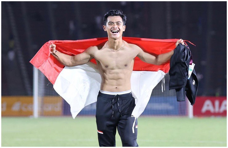 Pratama Arhan (22 tuổi) là cầu thủ trẻ đầy tài năng của đội tuyển Indonesia. 
