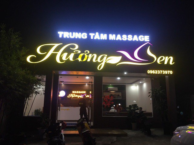 Bắt quả tang nhân viên massage bán dâm cho khách tại Phú Quốc - 1