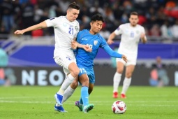 Trực tiếp bóng đá Ấn Độ - Uzbekistan: Xà ngang ngăn Uzbekistan có bàn thứ 4 (Asian Cup) (Hết giờ)