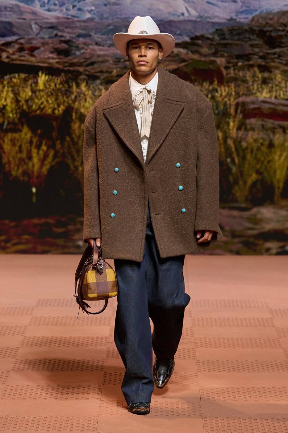 Bộ sưu tập Louis Vuitton Thu Đông 2024 của Pharrell ấn tượng với sự xa hoa, tinh tế - 8
