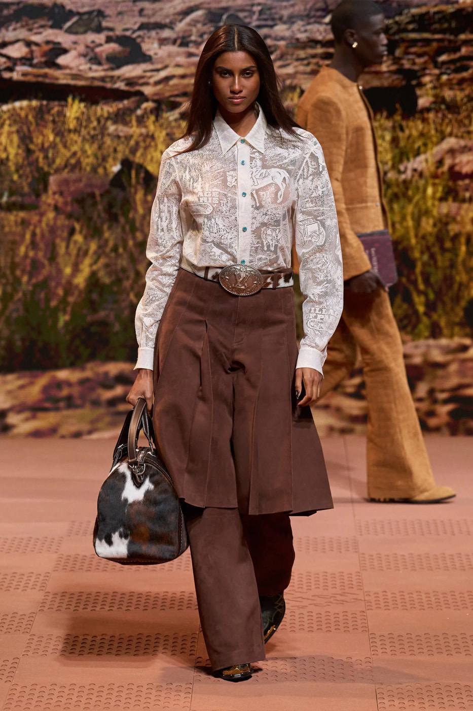 Bộ sưu tập Louis Vuitton Thu Đông 2024 của Pharrell ấn tượng với sự xa hoa, tinh tế - 3