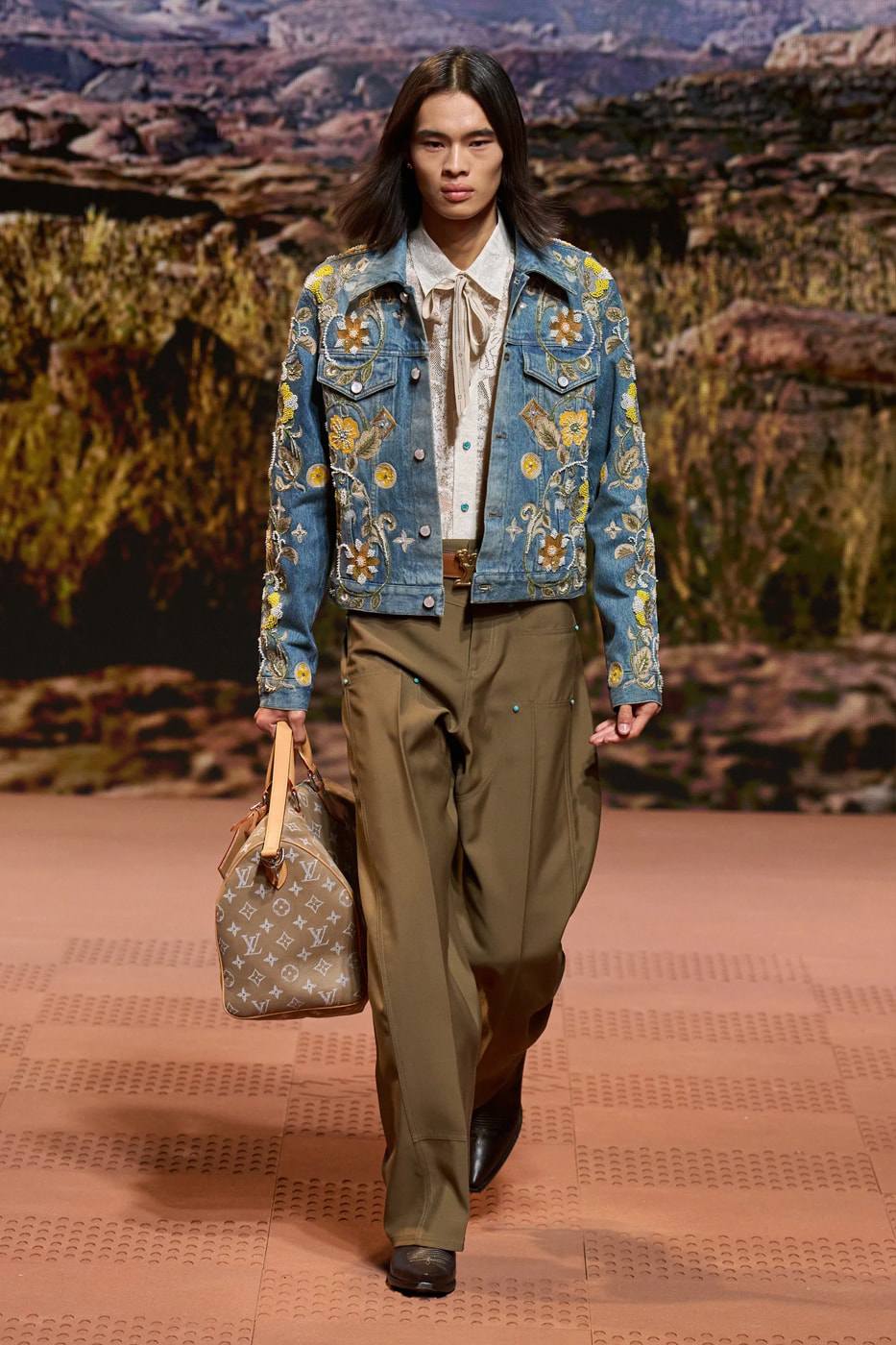 Bộ sưu tập Louis Vuitton Thu Đông 2024 của Pharrell ấn tượng với sự xa hoa, tinh tế - 16