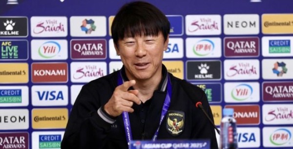 HLV Shin Tae Yong và ĐT Indonesia buộc phải đánh bại ĐT Việt Nam