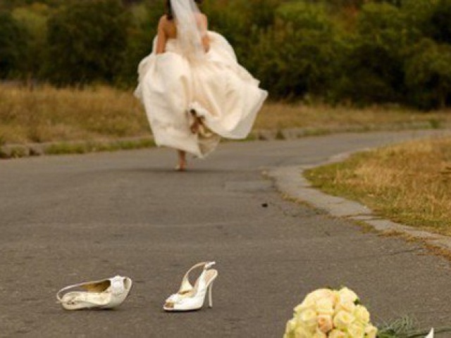 Bạn trẻ - Cuộc sống - Gả con gái cho gia đình có nhà to mong cuộc sống thay đổi, ai ngờ con bỏ trốn trước ngày cưới rồi nói ra một chuyện khiến bố mẹ ngã quỵ