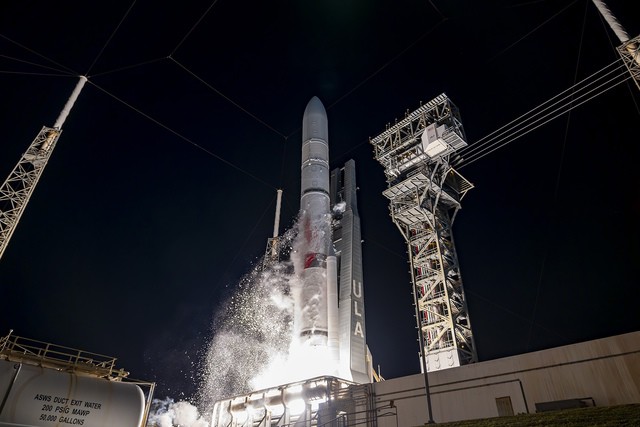 Vụ phóng tàu vũ trụ Peregrine hôm 8-1 từ Trạm Lực lượng Không gian Cape Canaveral của Bộ tư lệnh Không gian - Không quân Mỹ - Ảnh: ASTROBOTIC