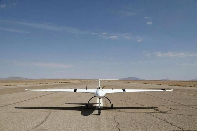 UAV được nhìn thấy trong một cuộc tập trận quân sự ở một địa điểm không được tiết lộ tại Iran. Ảnh: Reuters