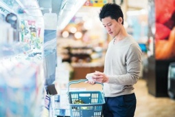 Người đàn ông càng nghèo khó thì lại càng thích mua 4 thứ này, cần thay đổi ngay