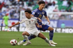 Bóng đá - Video bóng đá Iraq - Nhật Bản: Điểm nhấn không chiến, "địa chấn" đầu tiên (Asian Cup)