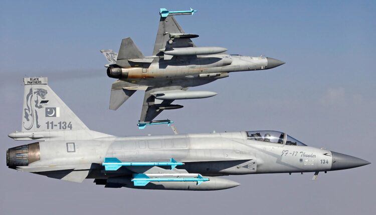 Chiến đấu cơ JF-17 của không quân Pakistan.