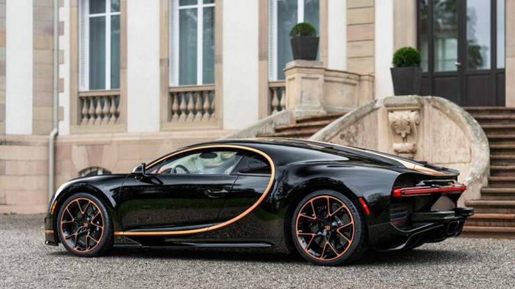 Siêu xe Bugatti Chiron cuối cùng xuất xưởng - 10