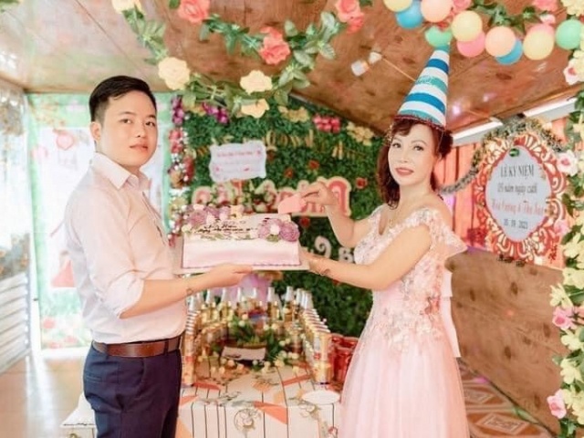 Bạn trẻ - Cuộc sống - "Cô dâu 62 tuổi" Thu Sao lập di chúc, tìm vợ cho chồng trẻ