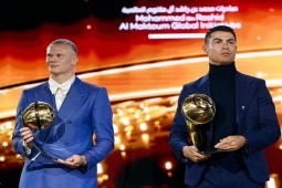 Bóng đá - Haaland vượt Ronaldo ẵm Quả bóng vàng Dubai, CR7 vẫn có giải nhờ 54 bàn