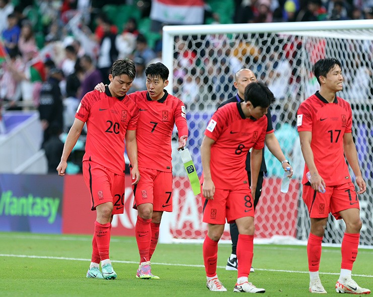 Ở lượt đấu tiếp theo, Son Heung Min cùng đồng đội ở ĐT Hàn Quốc có cuộc đối đầu với Malaysia vào ngày 25/1.