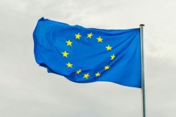 Thời trang Hi-tech - Các "ông lớn" công nghệ đang đau đầu vì đạo luật của EU