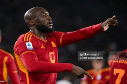 Bóng đá - Lukaku lập công mừng "tướng" mới, Roma khơi mạch thắng sau khi sa thải Mourinho