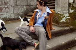 Cách mặc thời trang thập niên 1970 "đỉnh cao" như Harry Styles
