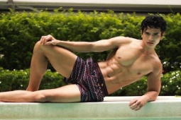 Đàn ông - Nam vương Trịnh Bảo: "Sang năm tôi học diễn xuất vì làm người mẫu khổ lắm"