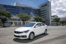 Tin tức ô tô - Giá xe Suzuki Ciaz niêm yết và lăn bánh tháng 1/2024