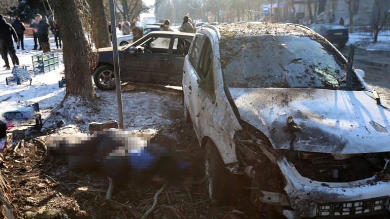 Nhiều dân thường thiệt mạng trong vụ tấn công nhằm vào một khu chợ đông đúc ở thành phố Donetsk (ảnh: RT)