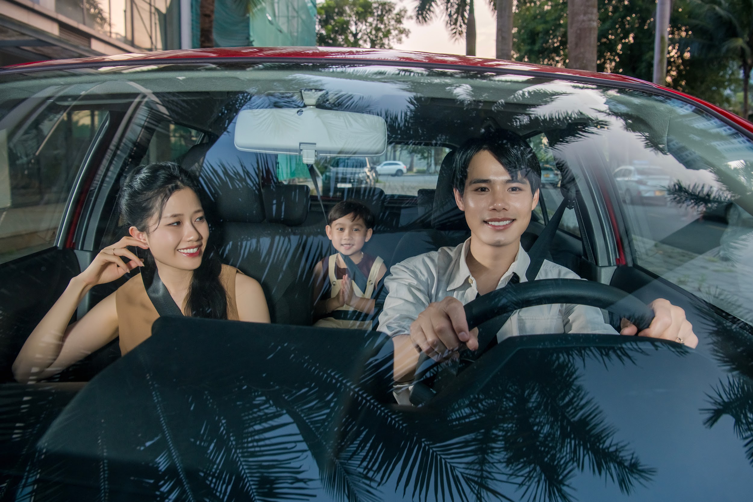 Toyota Wigo - món quà yêu thương anh Trung dành cho gia đình mình.