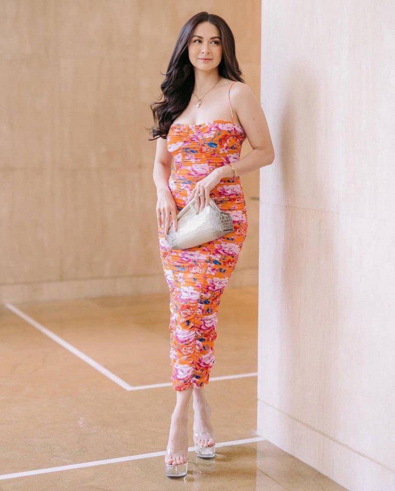 "Người đàn bà đẹp nhất Philippines" không còn lộ vòng 2 "màu mỡ" vì váy lụa - 9
