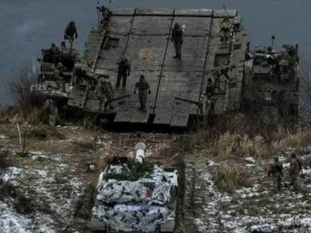 Thế giới - Tình báo Anh: Nga tăng cường tiến công, tổn thất ngày càng tăng