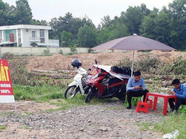 Kinh doanh - Gần 80% môi giới bất động sản phải rời bỏ thị trường để tìm kiếm cơ hội khác