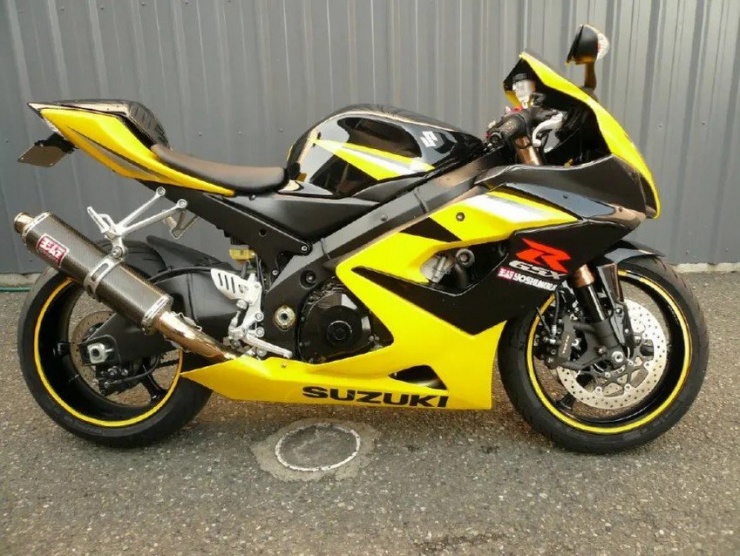 Hiện mô tô màu vàng màu được bán với giá 16.000 USD. Ảnh: CycleTrader.