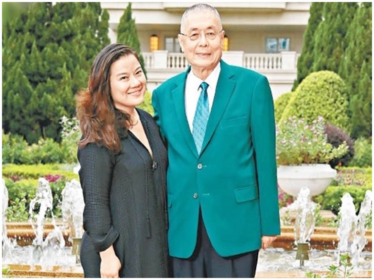 Cuộc hôn nhân của ông với người vợ thứ 3 gây ra nhiều tranh cãi.&nbsp;