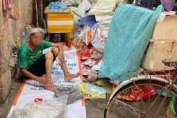 Tin tức trong ngày - Xôn xao chuyện cụ bà ở nhà chục tỷ trên phố Hà Nội đi xin đồ từ thiện: Chính quyền lên tiếng