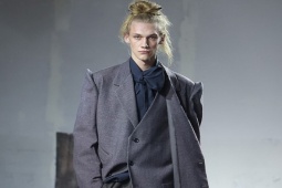 Thời trang - Bộ sưu tập tôn vinh bản chất lão hóa của con người