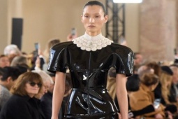 Thời trang - Bộ sưu tập Couture Xuân 2024 dành cho... người sao Hỏa