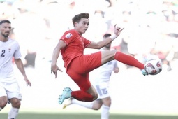 Bóng đá - Vỡ òa ĐT Việt Nam "xé lưới" Iraq: Việt Anh bay người dứt điểm như tiền đạo