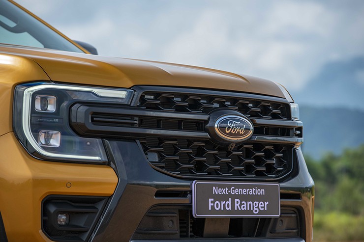 Giá xe Ford Ranger niêm yết và lăn bánh tháng 1/2024 - 7