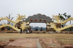 Tin tức trong ngày - Linh vật rồng ở Thanh Hóa gây tranh cãi vì "trông ốm yếu, còi cọc"