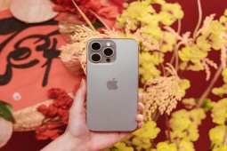 Thời trang Hi-tech - Cận Tết Nguyên đán Giáp Thìn 2024, giá iPhone 15 Pro Max giờ ra sao?