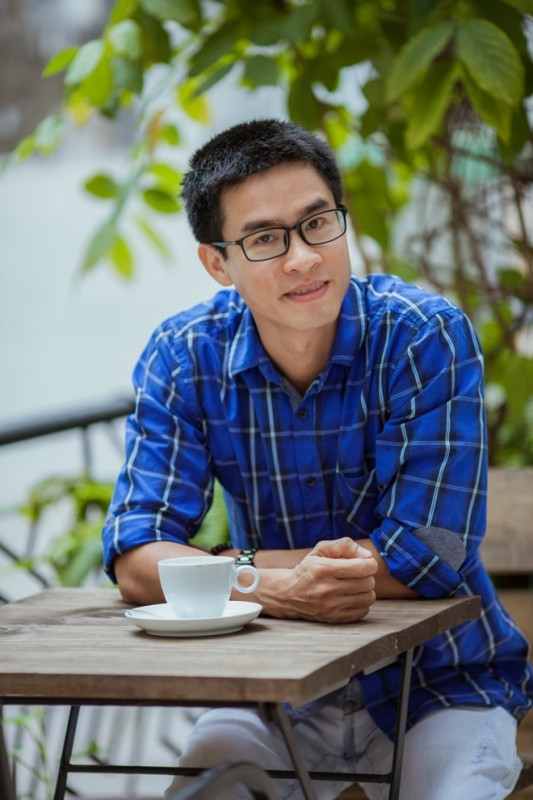 Nguyễn Phong Việt là nhà thơ, chuyên gia truyền thông có tiếng.