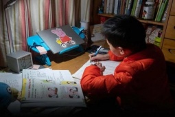 Bạn trẻ - Cuộc sống - Đơn xin nghỉ học của học sinh khiến nhiều người phải phì cười, thầy giáo phải thốt lên "phục em rồi" sau khi biết lý do