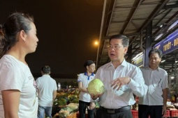 Thị trường - Tiêu dùng - Chợ đầu mối TPHCM áp Tết: Chưa bao giờ ế như bây giờ