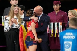 Bóng đá - Cựu sếp lớn LĐBĐ Tây Ban Nha đối diện án tù nặng sau vụ cưỡng hôn cầu thủ nữ