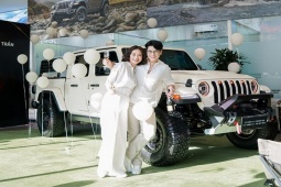 Ngắm xe - Ngô Thanh Vân được chồng tặng xe bán tải hơn 4 tỷ đồng