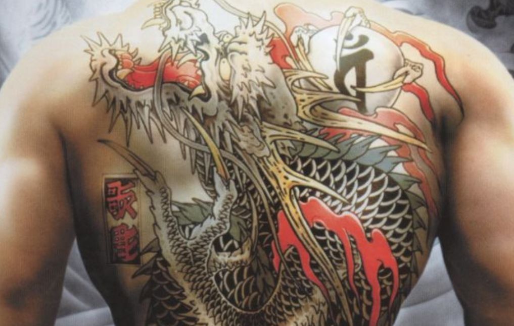 Các thành viên Yakuza nổi tiếng với các hình xăm trên người. Ảnh: Tattoo Adore