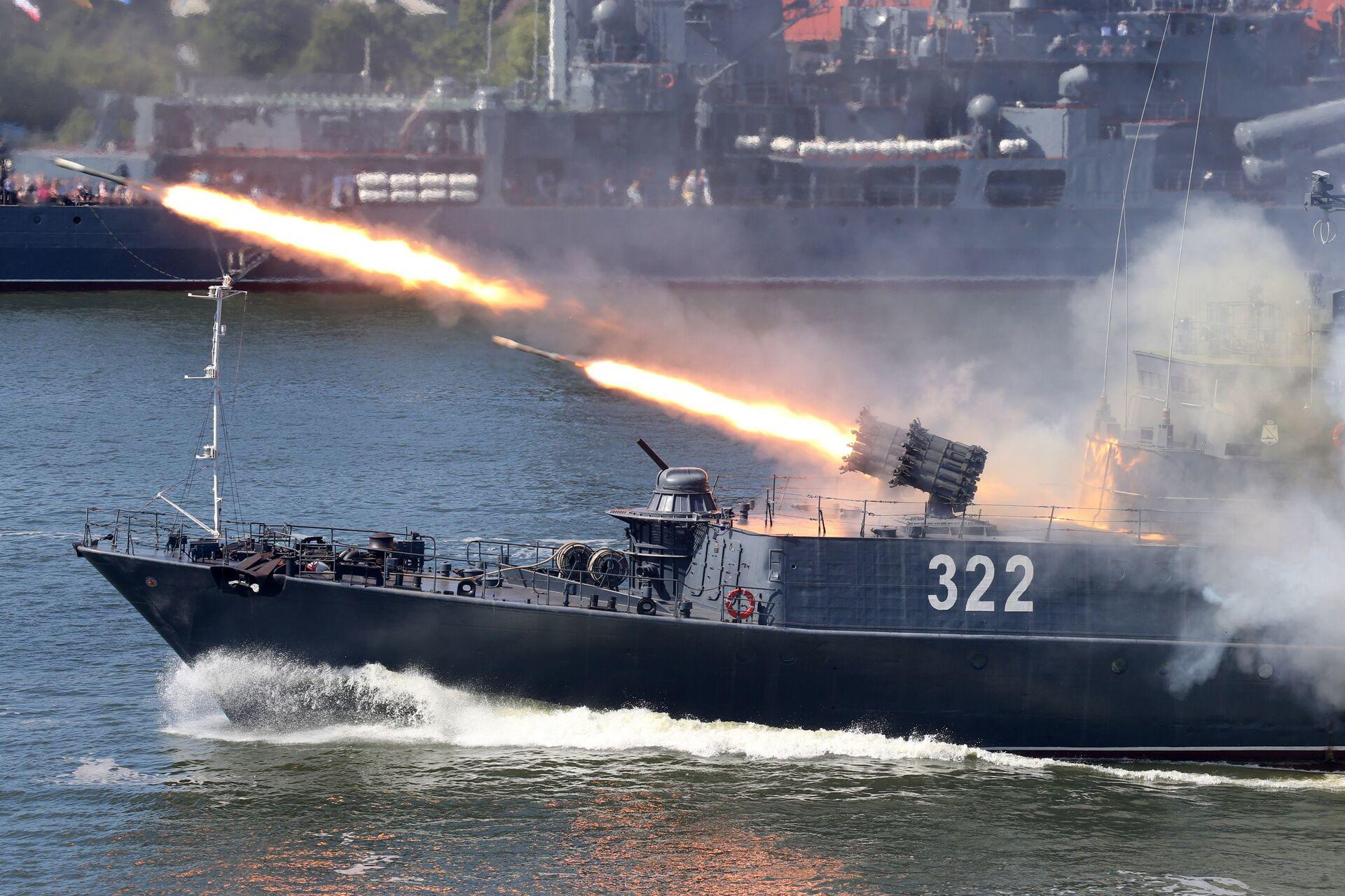 RBU-6000 là vũ khí chuyên được Nga gắn trên tàu chiến làm nhiệm vụ săn ngầm.