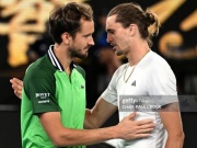 Thể thao - Video tennis Medvedev - Zverev: 5 set siêu kịch tính, ngược dòng vào chung kết (Australian Open)